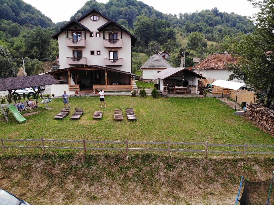 Heaven Guesthouse Corbeni Exterior photo