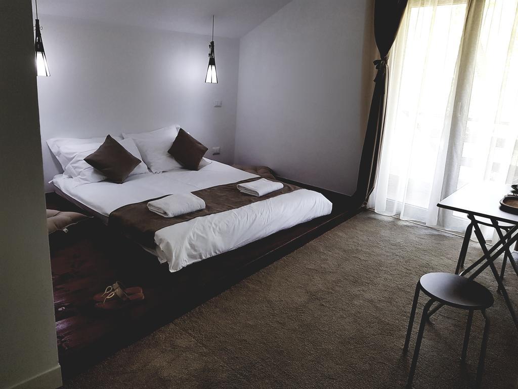 Heaven Guesthouse Corbeni Exterior photo