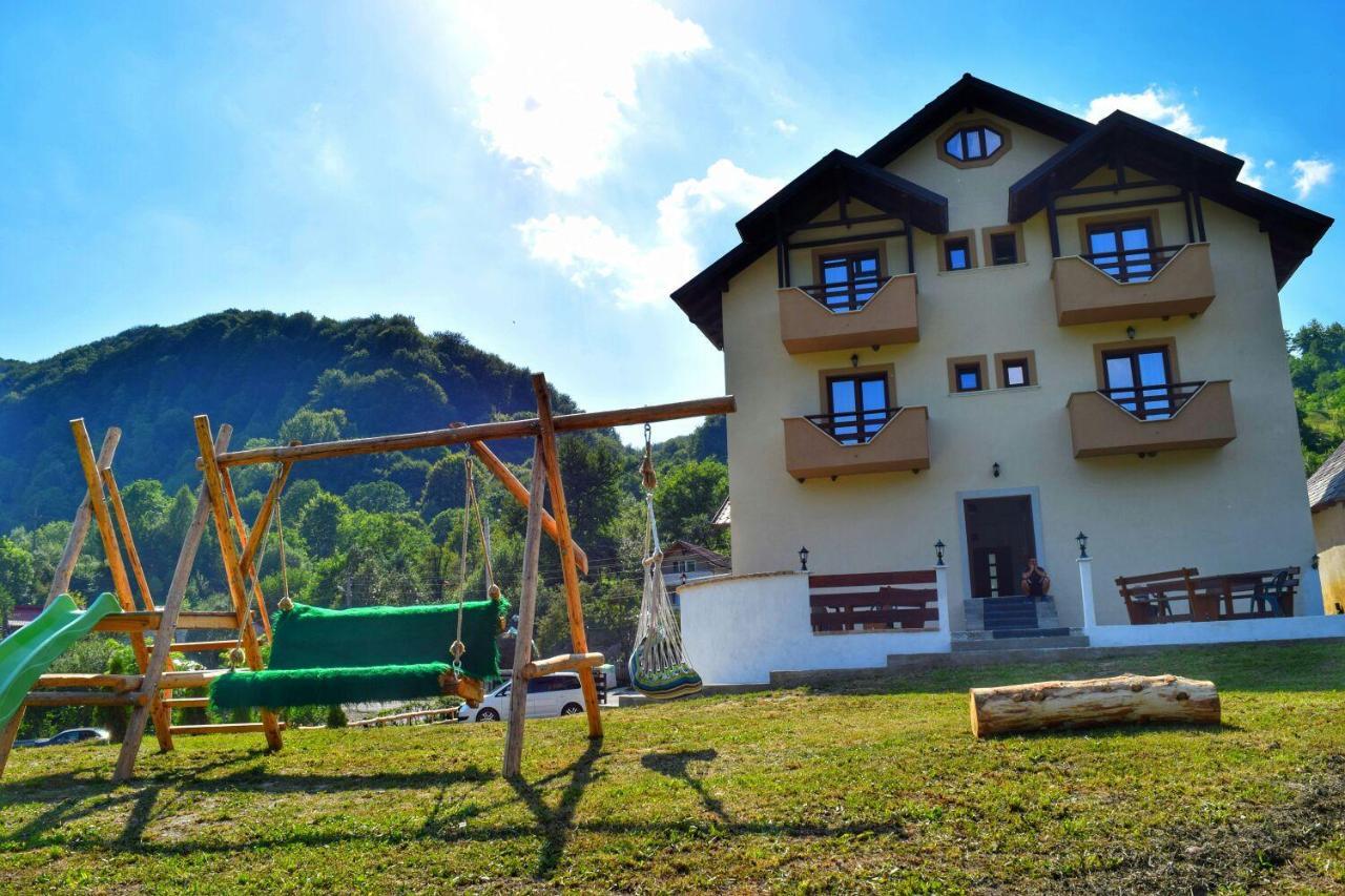 Heaven Guesthouse Corbeni Exterior photo