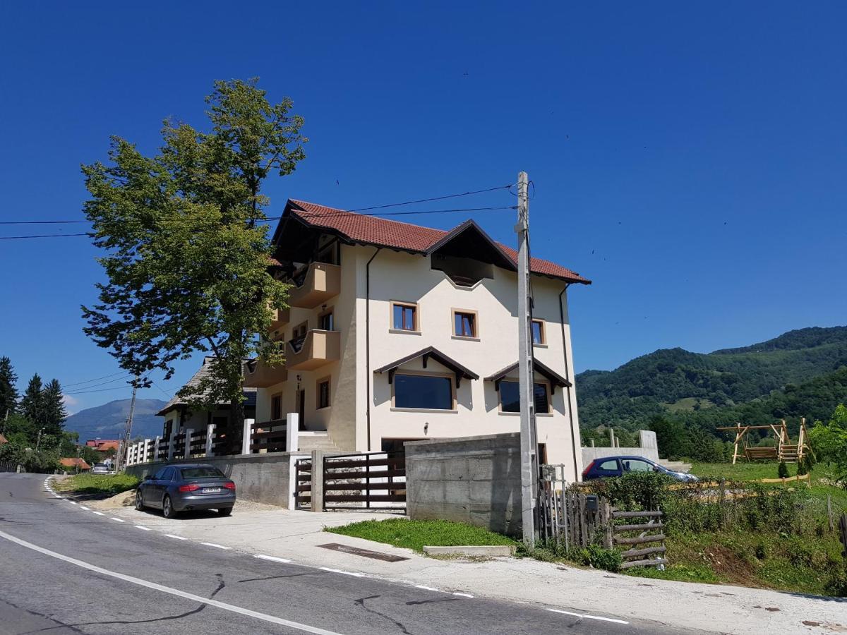 Heaven Guesthouse Corbeni Exterior photo