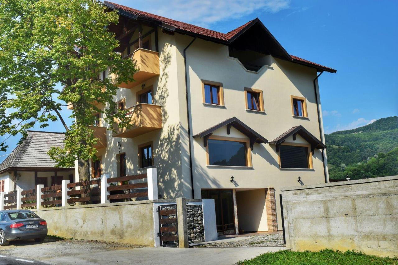 Heaven Guesthouse Corbeni Exterior photo
