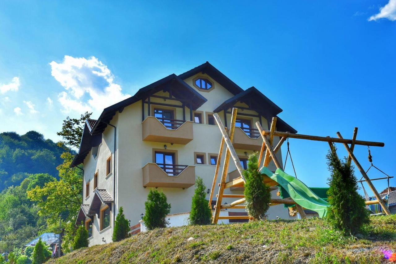 Heaven Guesthouse Corbeni Exterior photo